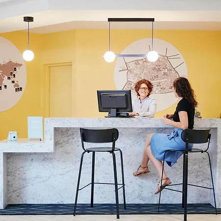 Aparthotel Adagio Centre 4*